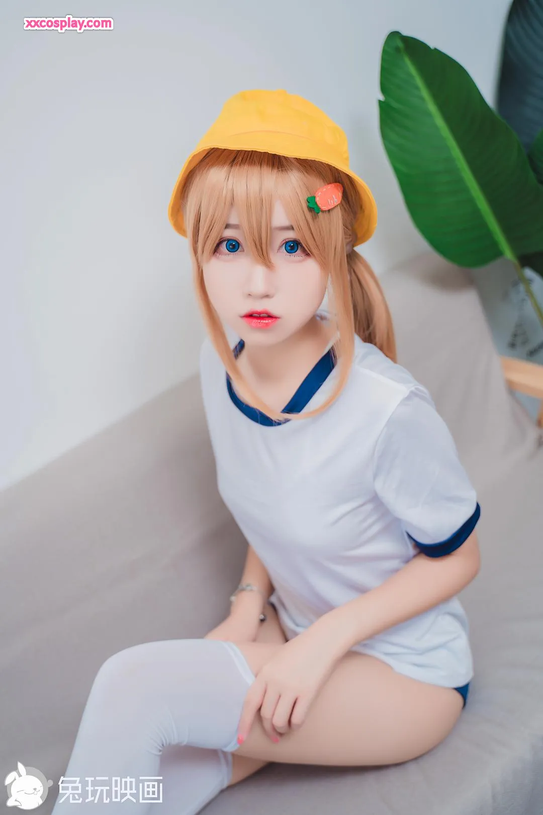 兔玩映画 - 小黄帽布尔马写真